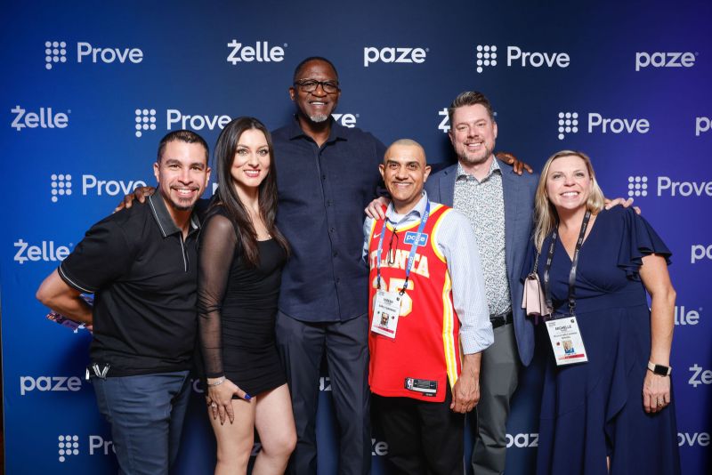 Paze team with Dominique Wilkins